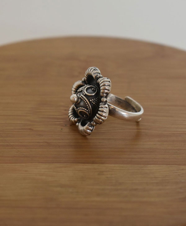 Oxidised Glory Ring