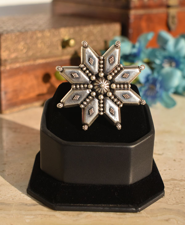 Stellar Crown Ring