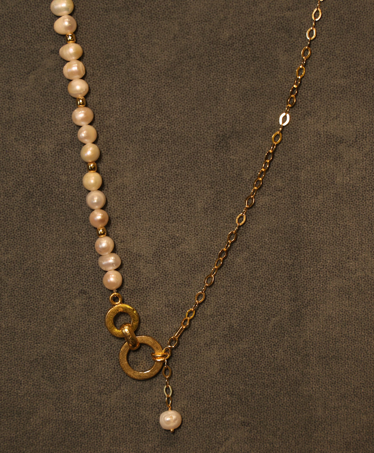 Eterna Link Pearl Necklace