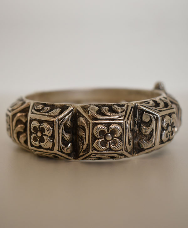 Heritage Flower Bangle