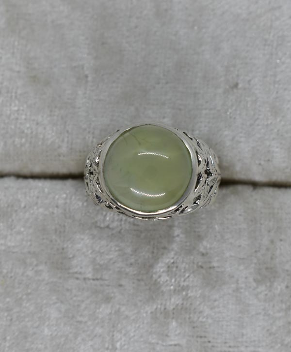 Prehnite Poise