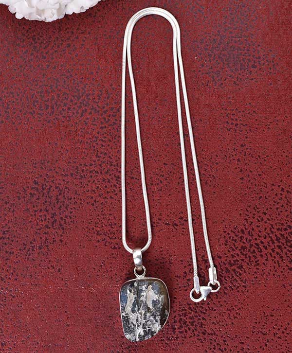 Rustic Labradorite