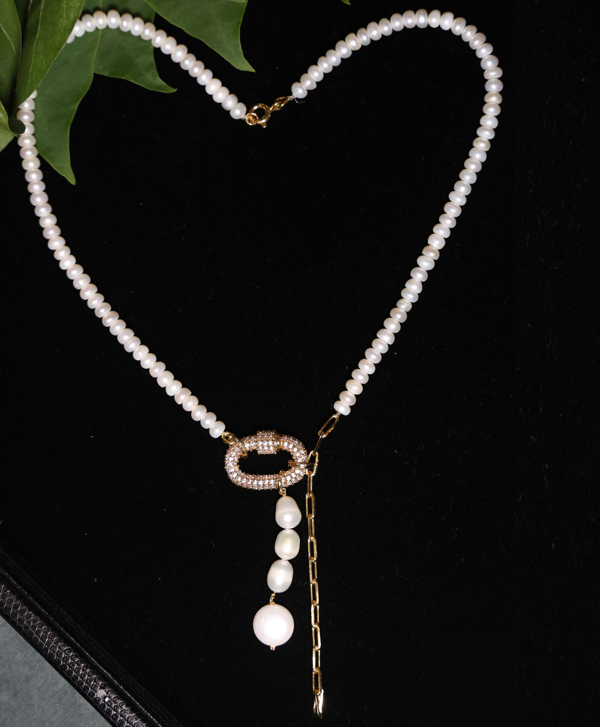 Lustre Loop Necklace