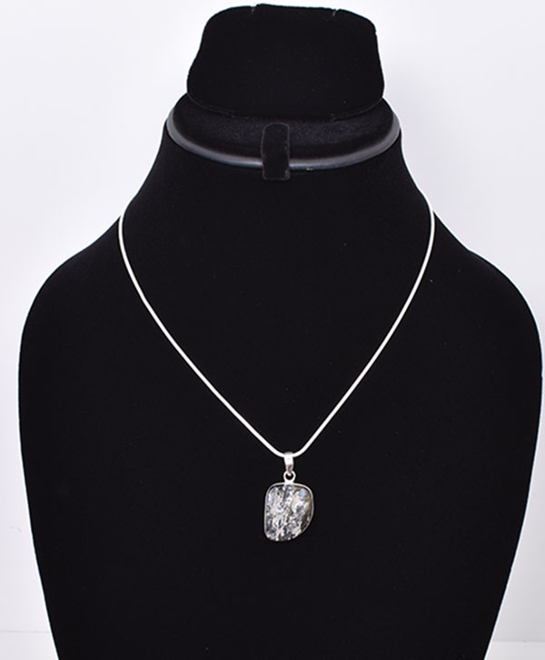 Rustic Labradorite
