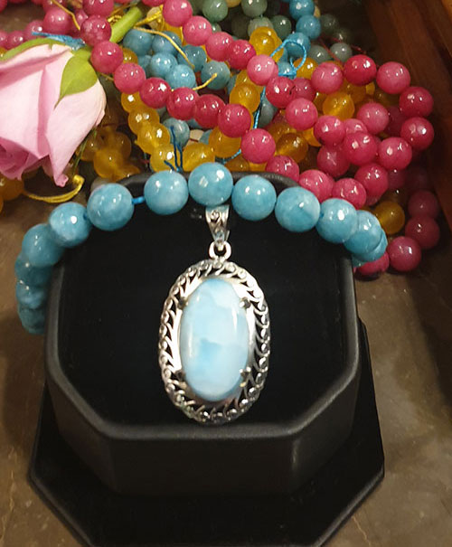Larimar Royalty