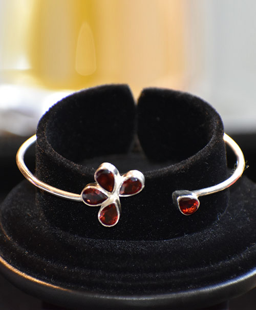 Garnet Petal