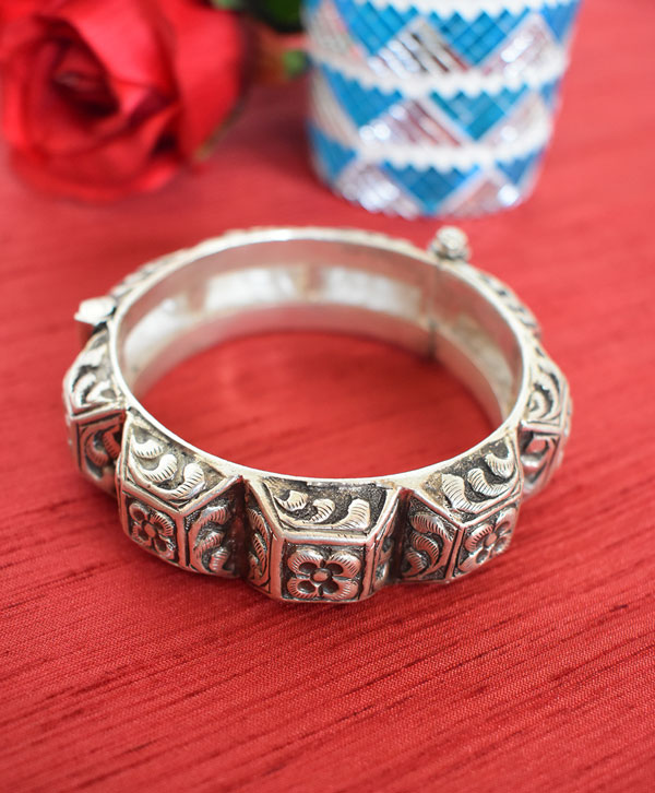 Heritage Flower Bangle