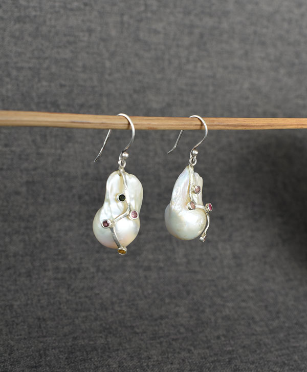 Baroque Pearl