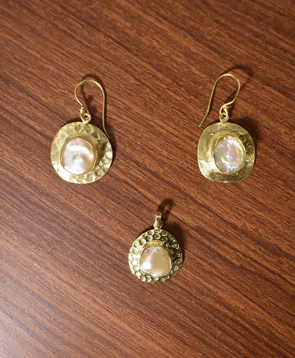 Golden Moon Pearl Set