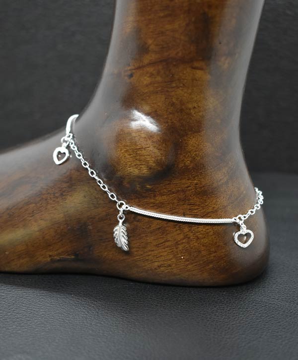 Chain Of Charm