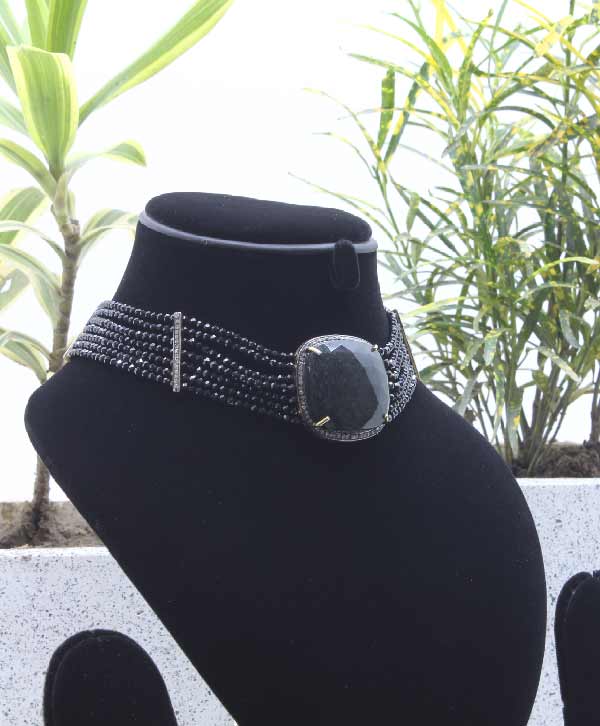 Midnight Majesty Choker