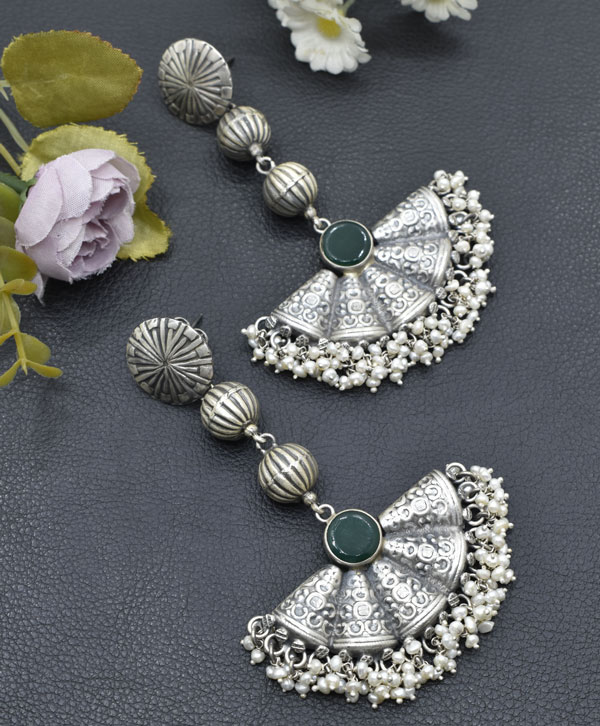 Saaz Earrings