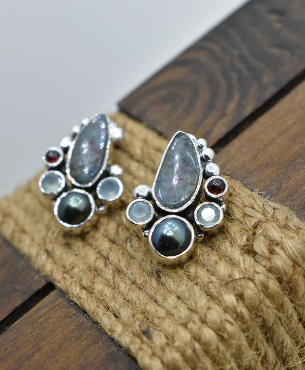 Galaxy Studs