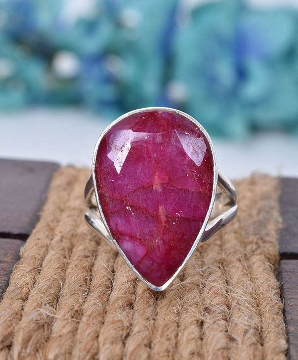 Scarlet Teardrop