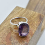 Violet Soveregn Ring