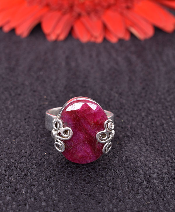 Scarlet Muse Ring