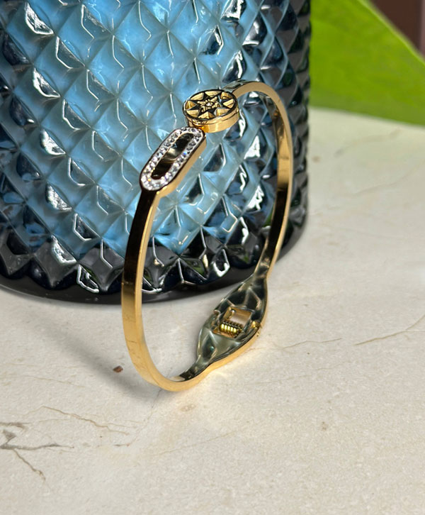 Star & Studs Bracelet